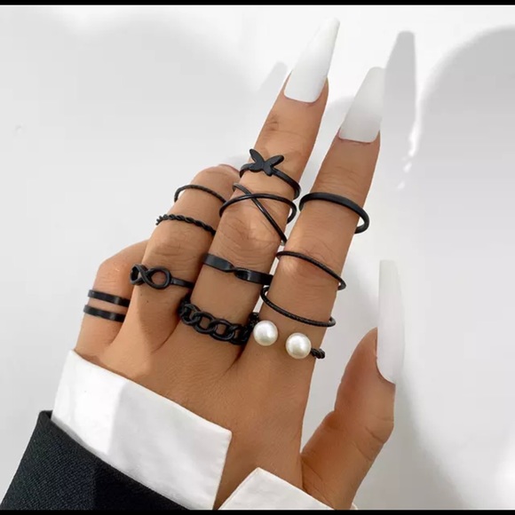Jewelry - *NEW Set of Rings